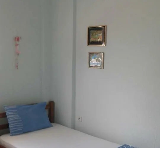 Porcelanico Tatil Evi Ofrínion